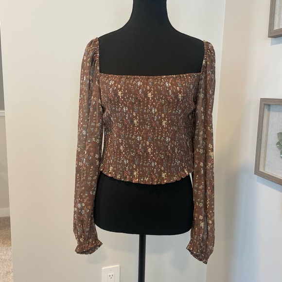 Wilfred Tops - Aritzia Wilfred Saga Brown Floral Smocked Long Sheer Sleeve Crop Top NWT!